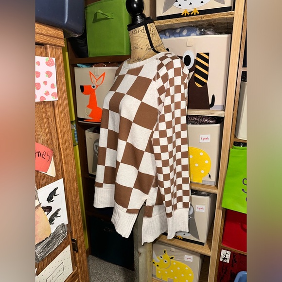 🤎MAURICES LIGHTWEIGHT SEEATSHIRT - Picture 4 of 6